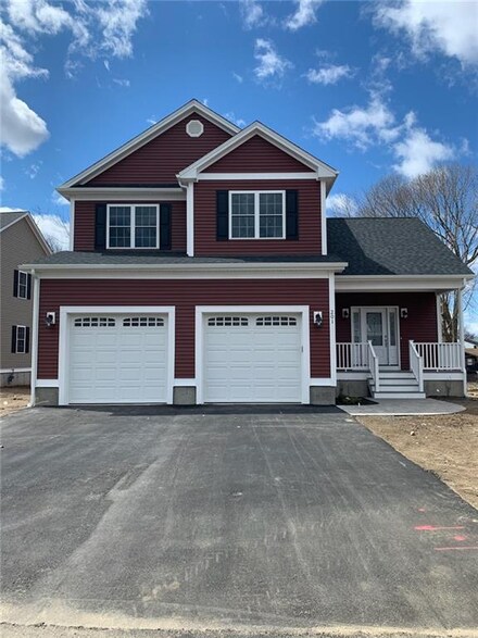 201 Theresa Marie Ave, Woonsocket, RI 02895