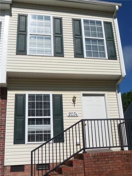 203 Nelson St, Pilot Mountain, NC 27041