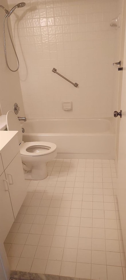 2334 S Cypress Bend Dr Unit 202, Pompano Beach, FL 33069