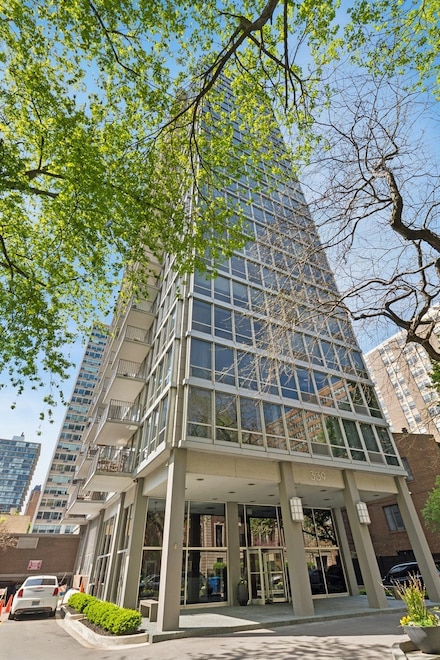 339 W Barry Ave Unit 16B, Chicago, IL 60657