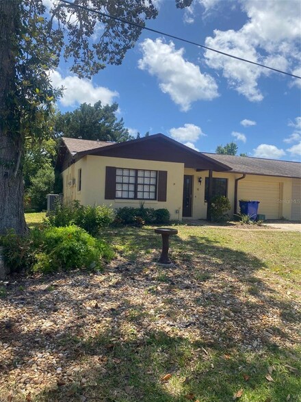 14 Blue Heron Dr, Edgewater, FL 32141
