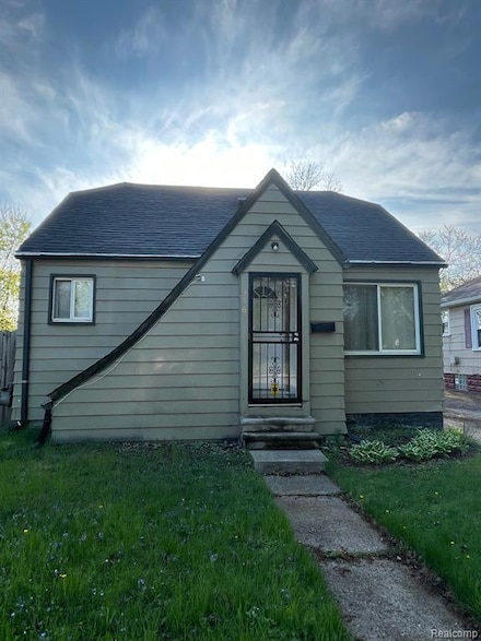 3567 Spruce St, Inkster, MI 48141