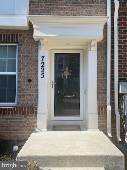 7225 Barrberry Ln, Beltsville, MD 20705