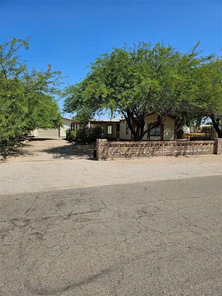 12672 E 38th St, Yuma, AZ 85367