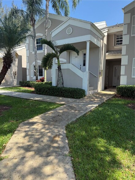 2634 SE 21st Ct Unit 203C, Homestead, FL 33035