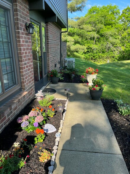 6365 Cliffside Dr, Florence, KY 41042
