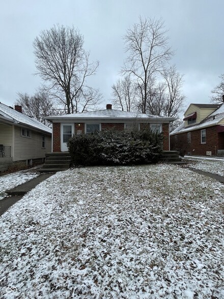 2510 Brookside Parkway Dr N, Indianapolis, IN 46201