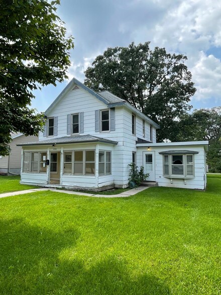 1210 Elm St, Alexandria, MN 56308