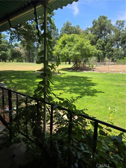 339 N Frankwood Ave Unit 6, Sanger, CA 93657