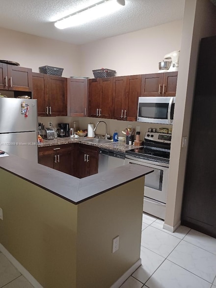 801 NE 199th St Unit 20810, Miami, FL 33179
