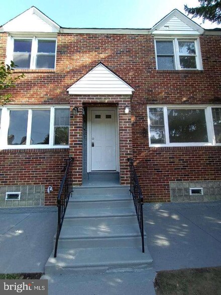 1542 E Upsal St, Philadelphia, PA 19150