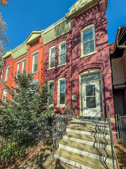 220 Ege Ave, Jersey City, NJ 07304