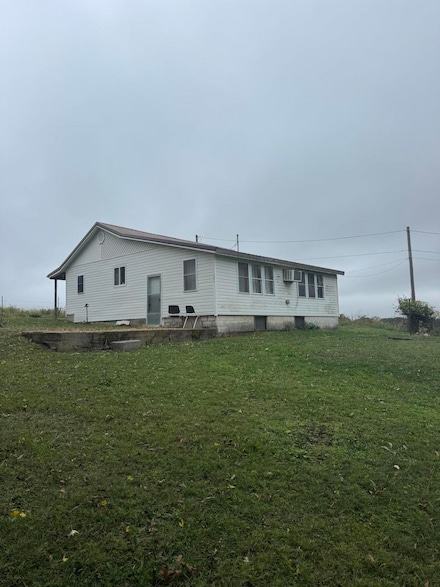 205 W Hamilton Ave, Ava, MO 65608