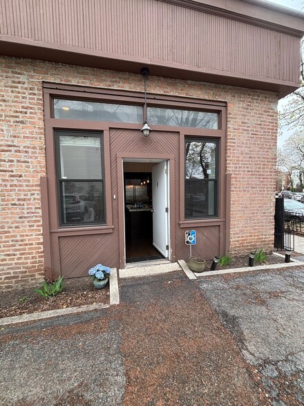 1921 N Kenmore Ave Unit 1, Chicago, IL 60614