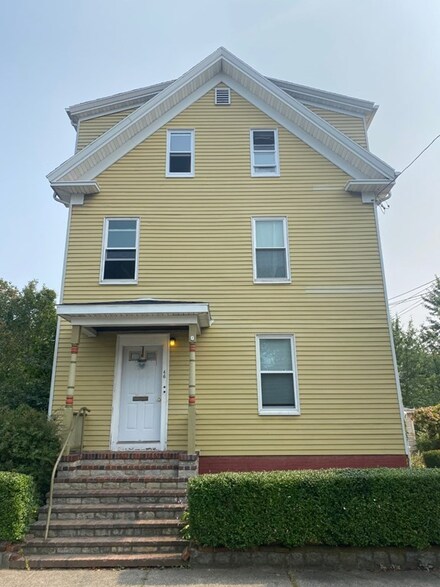46 Rand St, Lynn, MA 01904