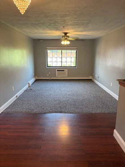 135 Grove St Unit 140, Rockland, MA 02370