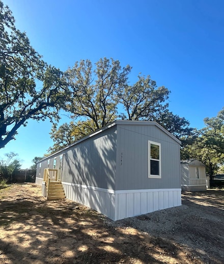 5743 Ensign Dr W, Fort Worth, TX 76119