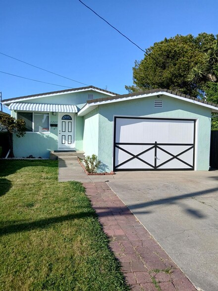 1225 Stonington Ave, San Pablo, CA 94806
