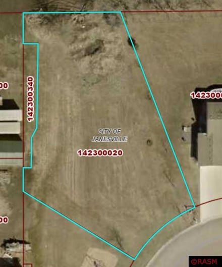 400 Cedar St, Janesville, MN 56048