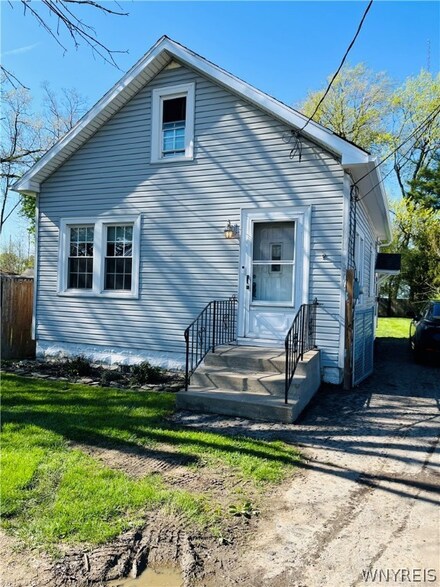 1406 Ridge Rd, Buffalo, NY 14218