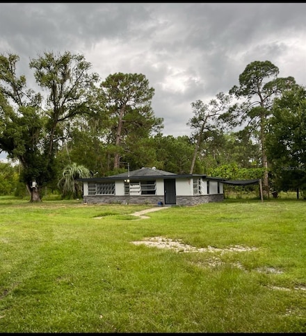 2516 Old New York Ave, Deland, FL 32720