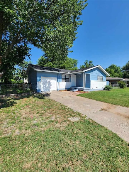 1202 SW 26th Place, Lawton, OK 73505