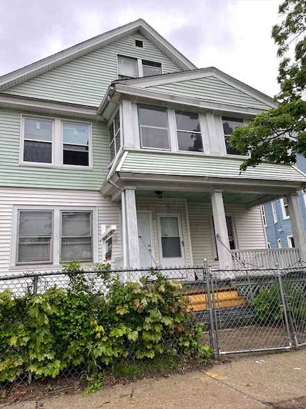 72-74 Dearborn St, Springfield, MA 01109