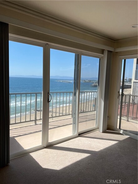 535 Esplanade Unit 305, Redondo Beach, CA 90277