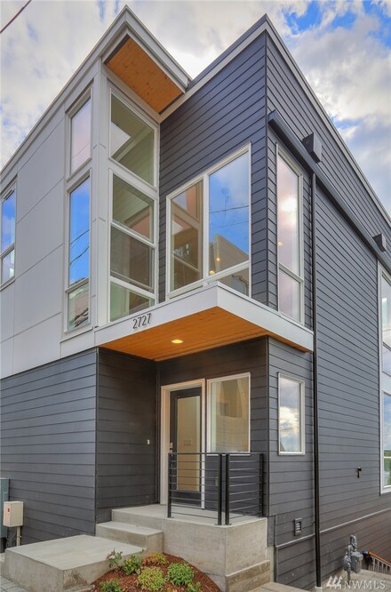 2719 Yale Terrace E, Seattle, WA 98102