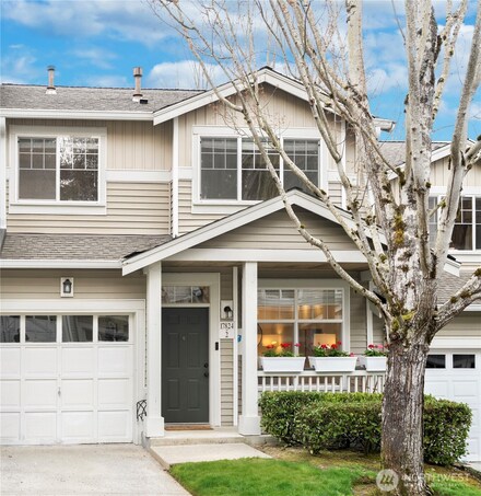 17824 NE 96th Way Unit 2, Redmond, WA 98052