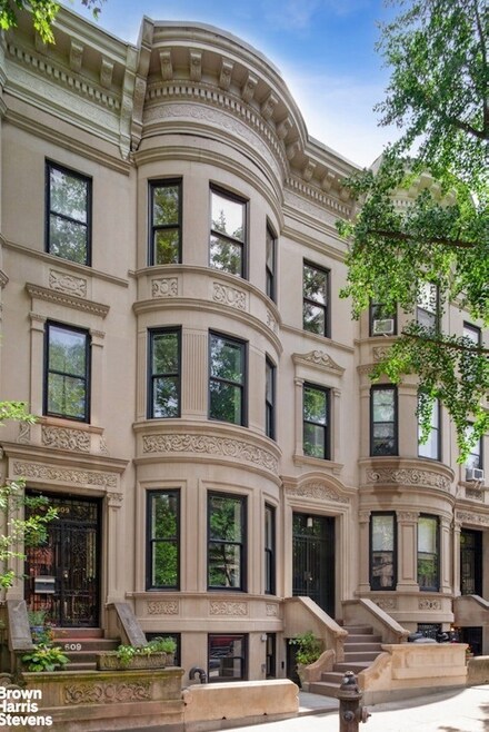 611 2nd St, Brooklyn, NY 11215