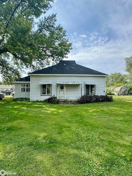 101 Elm St, Pisgah, IA 51564
