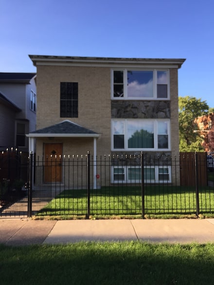 5100 W Warwick Ave Unit BSMT, Chicago, IL 60641