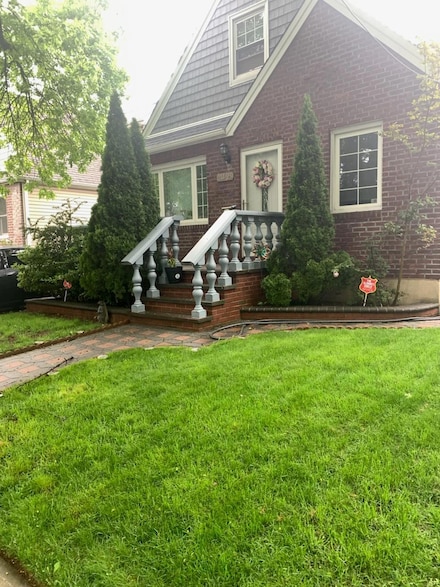 244-23 86th Ave Unit Walkin Level, Bellerose, NY 11426
