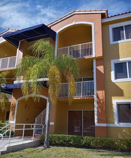 20950 SW 87th Ave Unit 205, Cutler Bay, FL 33189