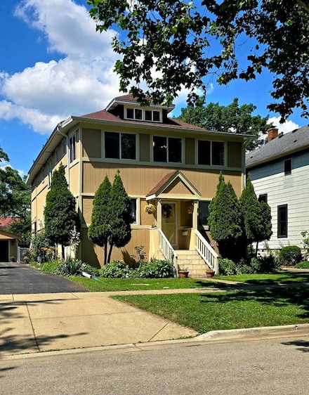 8518 Rockefeller Ave Unit 2, Brookfield, IL 60513
