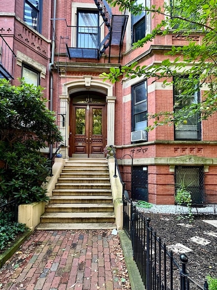 148 Marlborough St Unit 2F, Boston, MA 02116