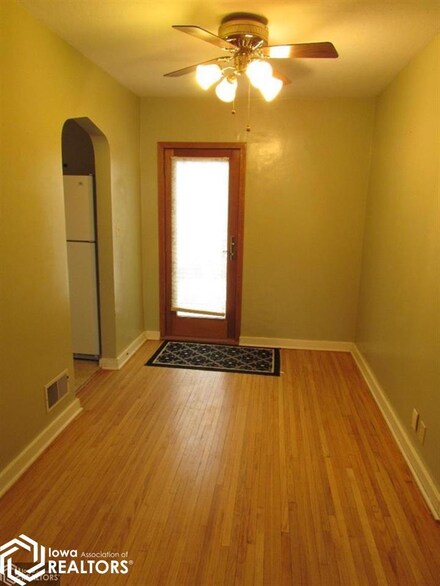 303 S 6th St, Red Oak, IA 51566