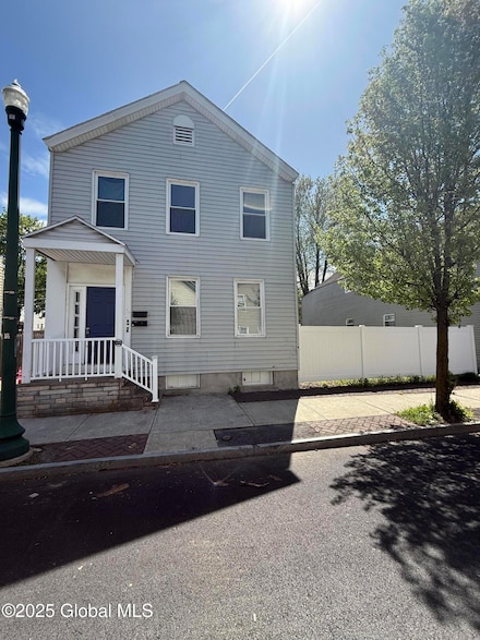 508 2nd St, Troy, NY 12180
