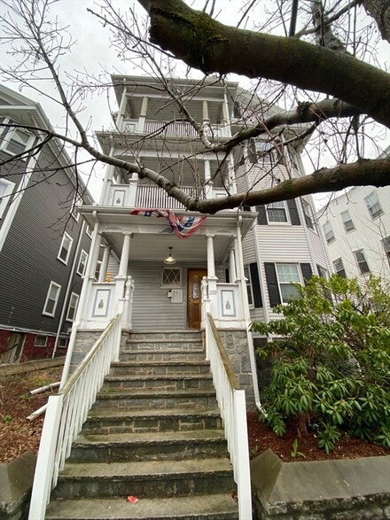 200 Hyde Park Ave Unit 3, Jamaica Plain, MA 02130
