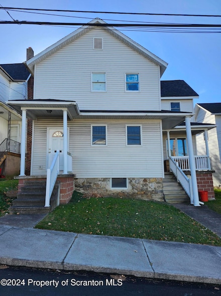 136 E Grove St, Taylor, PA 18517