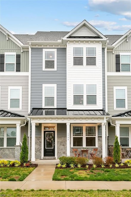 1544 Stanford Ln, Newport News, VA 23608