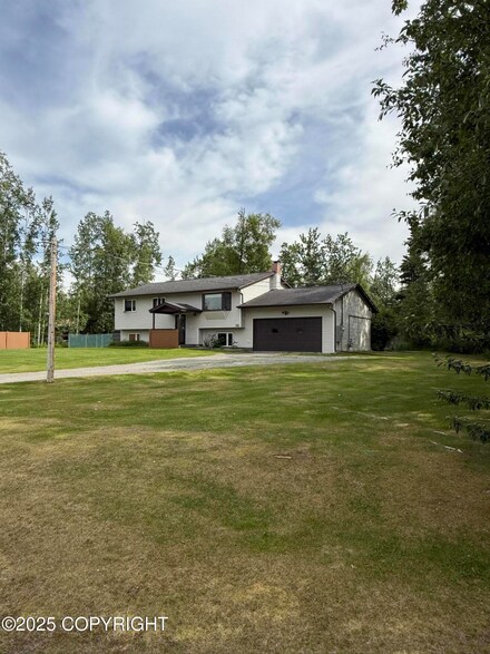 981 E Susitna Dr, Wasilla, AK 99654