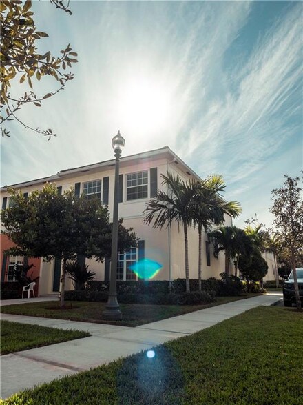 700 SW 1st Way Unit 700, Pompano Beach, FL 33060