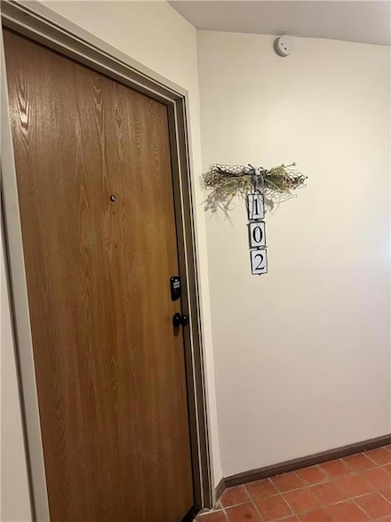 8133 Holmes Rd Unit 102, Kansas City, MO 64131