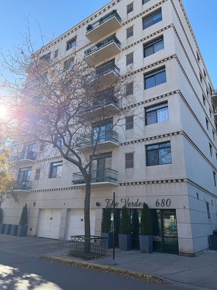 680 N Green St Unit 701, Chicago, IL 60642