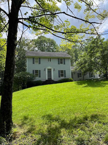 382 Knollwood Dr, Buckhannon, WV 26201