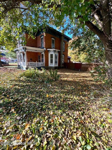55 East St, Fort Edward, NY 12828