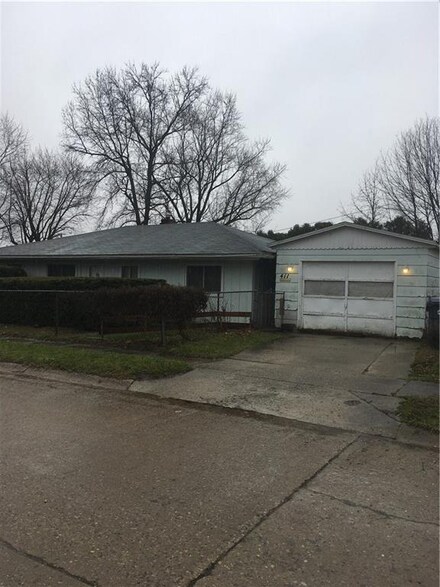 411 Ellerdale Rd, Anderson, IN 46017