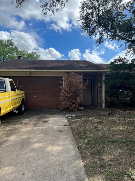 4350 Kinloch Dr, Houston, TX 77084